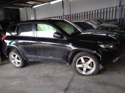 Vehiculo en el desguace: TOYOTA RAV 4 (A3) Executive