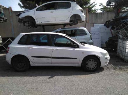 Vehiculo en el desguace: FIAT STILO (192) 1.9 JTD 115