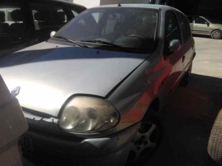 Vehiculo en el desguace: RENAULT CLIO II FASE I (B/CBO) 1.2