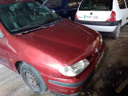 Vehiculo en el desguace: RENAULT MEGANE I CLASSIC (LA0) 1.4e RN