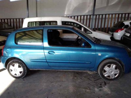 Vehiculo en el desguace: RENAULT CLIO II FASE II (B/CB0) Authentique