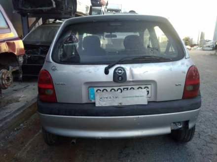 Vehiculo en el desguace: OPEL CORSA B Edition 2000