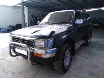 Vehiculo en el desguace: TOYOTA HILUX *