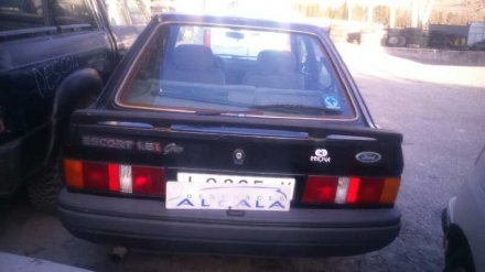 Vehiculo en el desguace: FORD ESCORT BERLINA XR3I