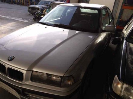 Vehiculo en el desguace: BMW SERIE 3 BERLINA (E36) 318tds