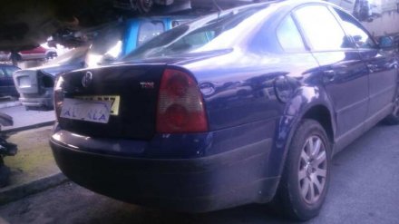 Vehiculo en el desguace: VOLKSWAGEN PASSAT BERLINA (3B3) Comfortline