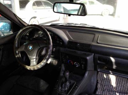 Vehiculo en el desguace: BMW SERIE 3 BERLINA (E36) 318tds