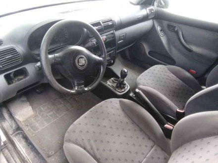 Vehiculo en el desguace: SEAT TOLEDO (1M2) Signo