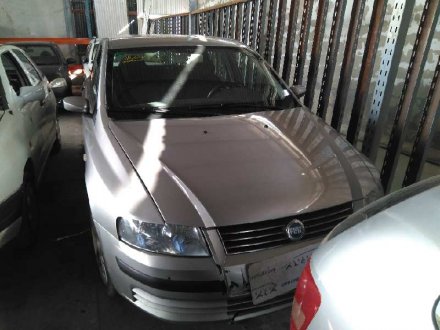 Vehiculo en el desguace: FIAT STILO (192) 1.9 JTD 115