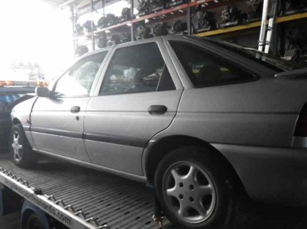 Vehiculo en el desguace: FORD ESCORT BERLINA/TURNIER CL Berlina