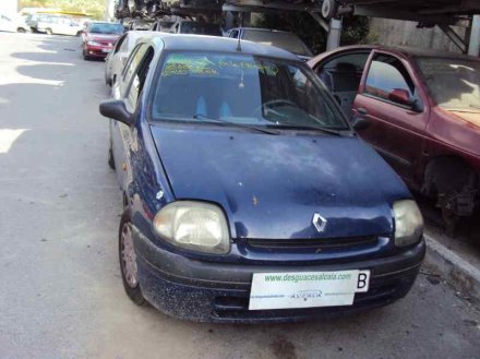 Vehiculo en el desguace: RENAULT CLIO II FASE I (B/CBO) 1.9 D