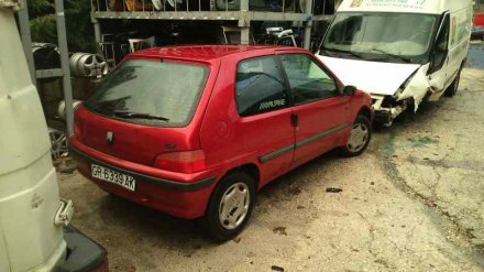 Vehiculo en el desguace: PEUGEOT 106 (S2) Long Beach