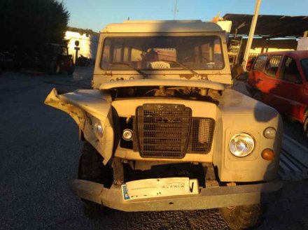 Vehiculo en el desguace: LAND ROVER SANTANA 109