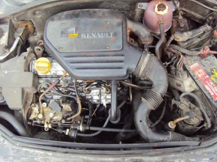 Vehiculo en el desguace: RENAULT CLIO II FASE I (B/CBO) 1.9 D