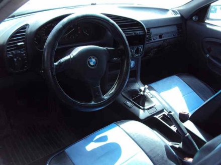 Vehiculo en el desguace: BMW SERIE 3 BERLINA (E36) 318is