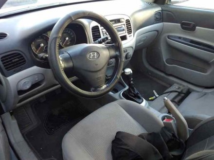 Vehiculo en el desguace: HYUNDAI ACCENT (MC) GL