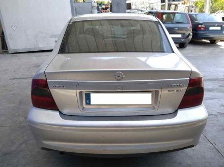 Vehiculo en el desguace: OPEL VECTRA B BERLINA Básico (1999->)