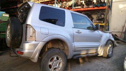 Vehiculo en el desguace: MITSUBISHI MONTERO (V60/V70) 3.2 DI-D All-Four (5-ptas.)