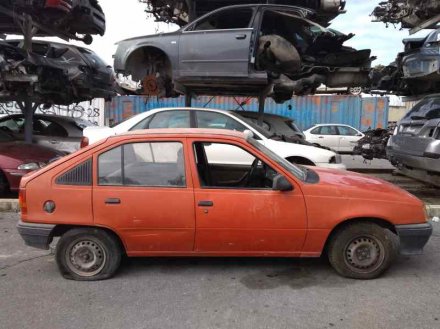 Vehiculo en el desguace: OPEL KADETT E GL Berlina