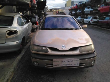 Vehiculo en el desguace: RENAULT LAGUNA (B56) 2.2 dT RXE