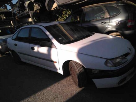 Vehiculo en el desguace: RENAULT LAGUNA (B56) 2.0 Anade