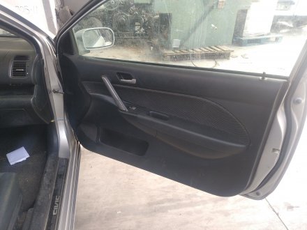 Vehiculo en el desguace: HONDA Civic Berlina 3 (EP1/2) 1.6 VTEC CAT (D 16 V 1)