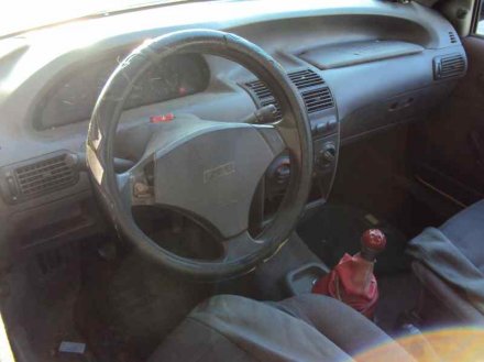 Vehiculo en el desguace: FIAT PUNTO BERL. (176) TD S / TD 70 S