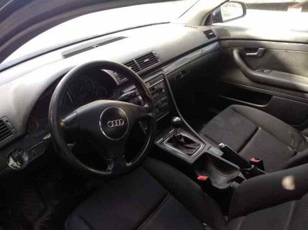 Vehiculo en el desguace: AUDI A4 BERLINA (8E) 1.9 TDI (96kW)