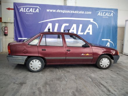 Vehiculo en el desguace: OPEL KADETT E GL Berlina