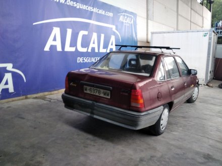 Vehiculo en el desguace: OPEL KADETT E GL Berlina