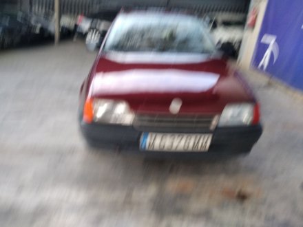 Vehiculo en el desguace: OPEL KADETT E GL Berlina