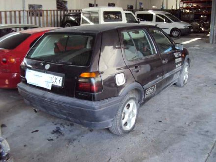 Vehiculo en el desguace: VOLKSWAGEN GOLF III BERLINA (1H1) CL