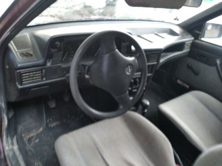 Vehiculo en el desguace: OPEL KADETT E GL Berlina