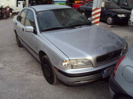 Vehiculo en el desguace: VOLVO S40 BERLINA 1.8 Evolution