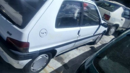 Vehiculo en el desguace: PEUGEOT 106 (S1) Kid