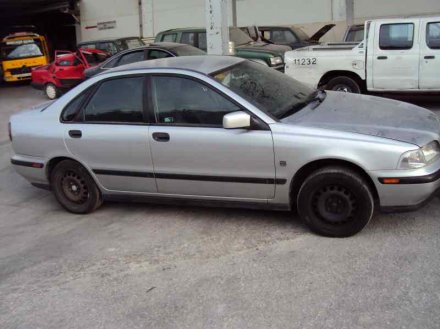 Vehiculo en el desguace: VOLVO S40 BERLINA 1.8 Evolution