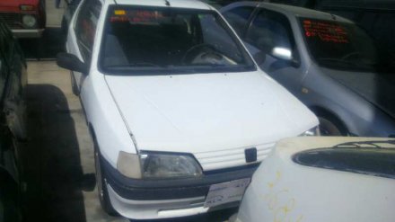 Vehiculo en el desguace: PEUGEOT 106 (S1) Kid