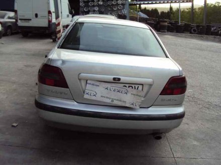 Vehiculo en el desguace: VOLVO S40 BERLINA 1.8 Evolution