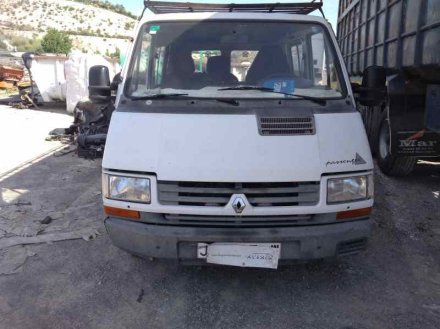 Vehiculo en el desguace: RENAULT TRAFIC (DESDE 5.89) T 900