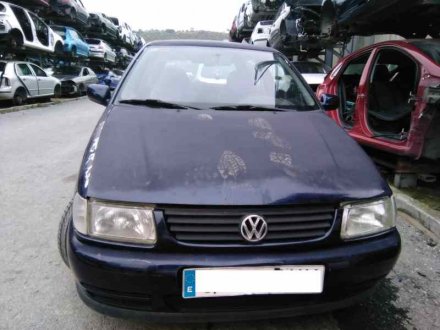 Vehiculo en el desguace: VOLKSWAGEN POLO BERLINA (6N2) Trendline