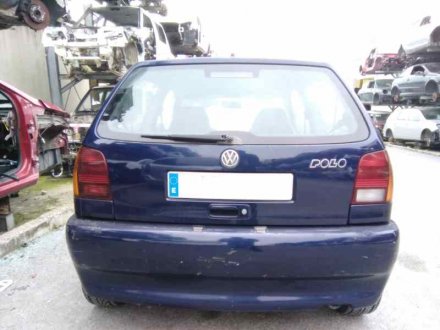 Vehiculo en el desguace: VOLKSWAGEN POLO BERLINA (6N2) Trendline