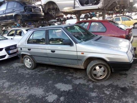 Vehiculo en el desguace: SKODA FAVORIT (781) L