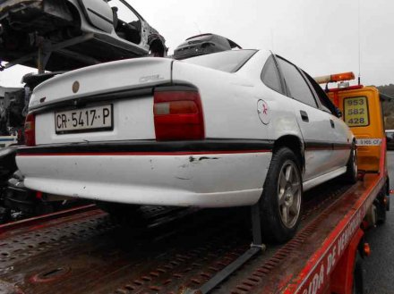 Vehiculo en el desguace: OPEL VECTRA A CD