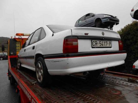 Vehiculo en el desguace: OPEL VECTRA A CD