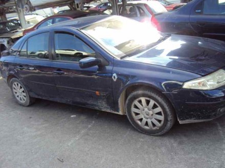 Vehiculo en el desguace: RENAULT LAGUNA II (BG0) Authentique