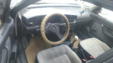 Vehiculo en el desguace: PEUGEOT 405 BERLINA GLD Exclusive