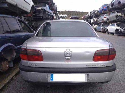 Vehiculo en el desguace: OPEL OMEGA B Básico Berlina