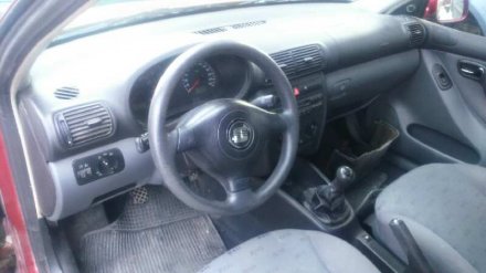 Vehiculo en el desguace: SEAT LEON (1M1) Signo