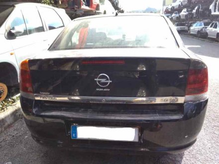 Vehiculo en el desguace: OPEL VECTRA C BERLINA Club