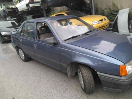 Vehiculo en el desguace: OPEL KADETT E GL Berlina